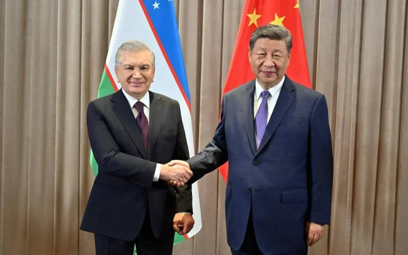 Shavkat Mirziyoyev and Xi Jinping