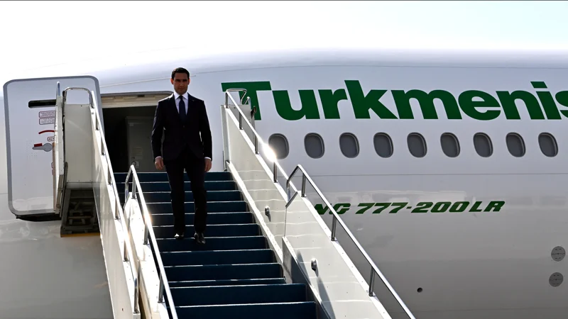 Сердар Бердымухамедов прибыл в Астану для участия в саммите «Центральная Азия — Китай»