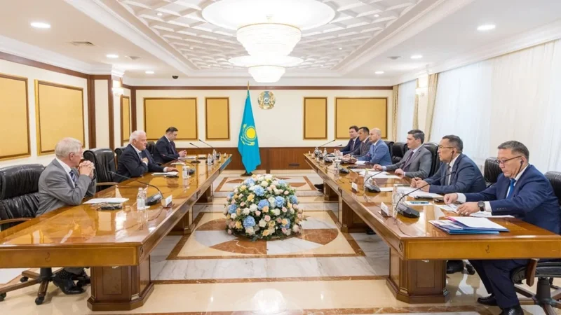 Хитой билан чегарада янги айланма йўл қурилади — ҚР Бош вазири