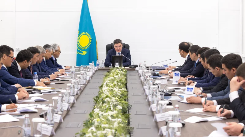 Олжас Бектенов провел республиканское совещание по развитию моногородов