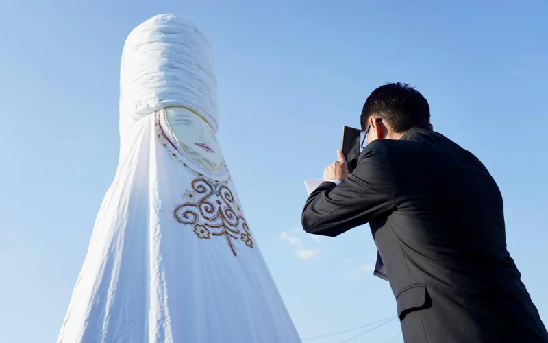 Гигантский кимешек, установленный в Павлодаре, вошёл в международную Книгу рекордов