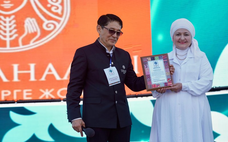 Ertis boıynda tigilgen alyp kımeshek halyqaralyq rekordtar kitabyna endi Ertis boıynda tigilgen alyp kımeshek halyqaralyq rekordtar kitabyna endi