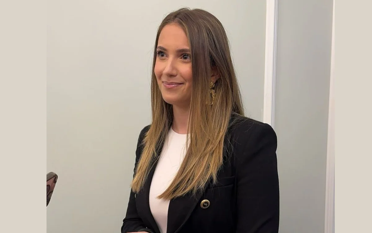 Өзін-өзі соратын порно видео