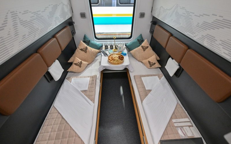 Президент Stadler Kazakhstan зауытымен танысты Президент Stadler Kazakhstan зауытымен танысты