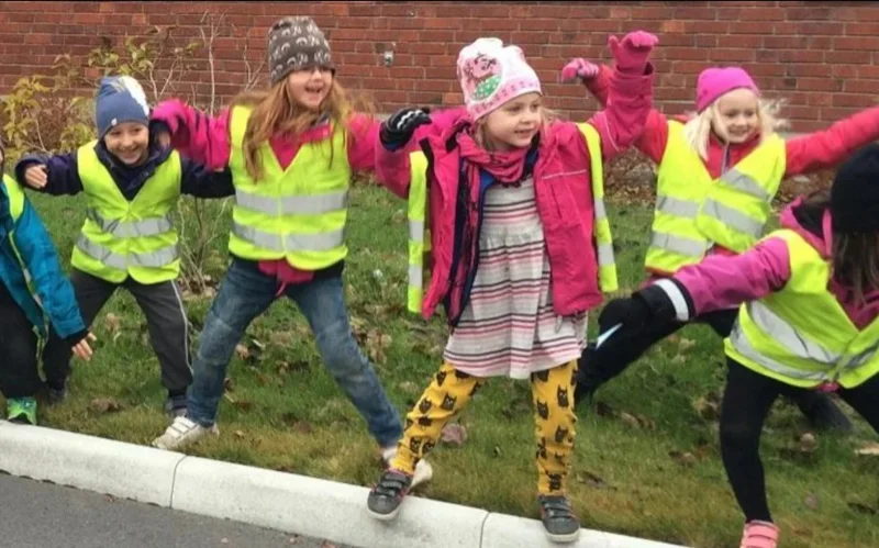 Швецияда мактаб ислоҳоти: тайёргарлик синфлари бекор қилиниб, ўн йиллик таълим жорий этилади