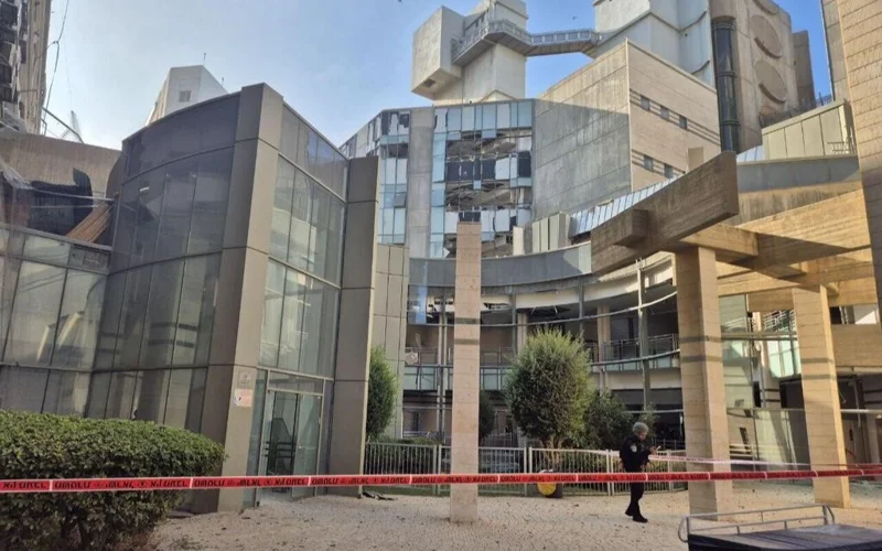 Иран утверждает, что целью удара был израильский разведцентр, а не больница