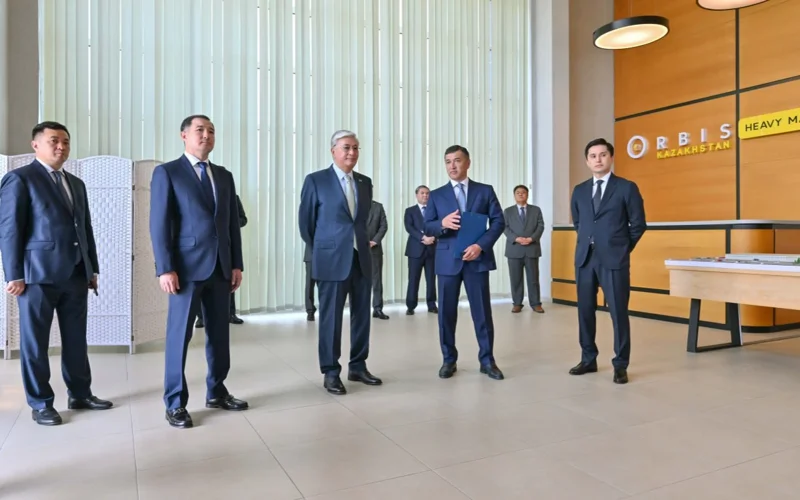 Глава государства посетил завод техники Orbis Heavy Machinery