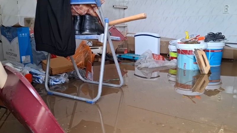 Дворы частного сектора и садик затоплены в Шымкенте Дворы частного сектора и садик затоплены в Шымкенте