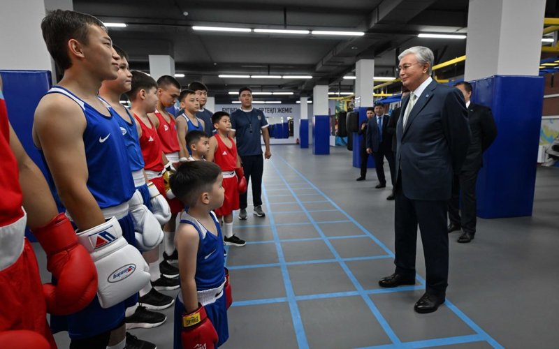 Qasym-Jomart Toqaev Bekzat Sattarhanov atyndaǵy sport keshenin aralap kórdi Qasym-Jomart Toqaev Bekzat Sattarhanov atyndaǵy sport keshenin aralap kórdi
