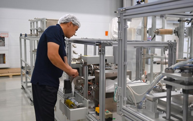 President visits respirator and gas mask manufacturing plant in Astana President visits respirator and gas mask manufacturing plant in Astana