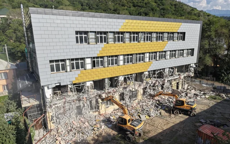 Almatydaǵy taý bókterinde zańsyz salynǵan nysan sot sheshimimen buzyldy