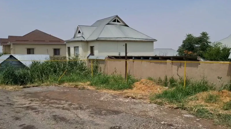 Дворы частного сектора и садик затоплены в Шымкенте