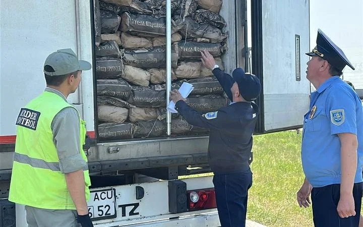 Elge Reseıden 30 tonna jumyrtqany zańsyz kirgizbek bolǵan 