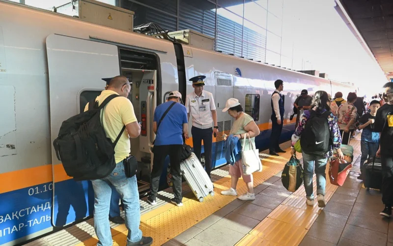 Aqshı stantsııasynyń beketi táýlik boıy jumys isteıdi