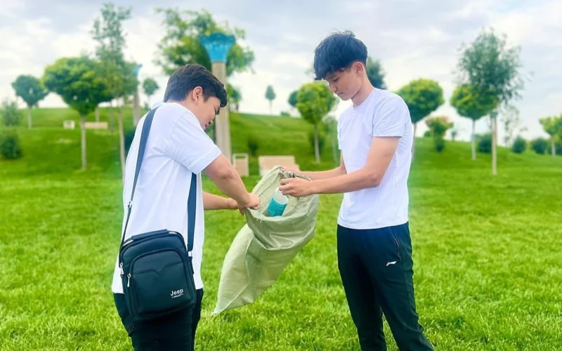 Туркестанская молодежь провела экологический тимбилдинг