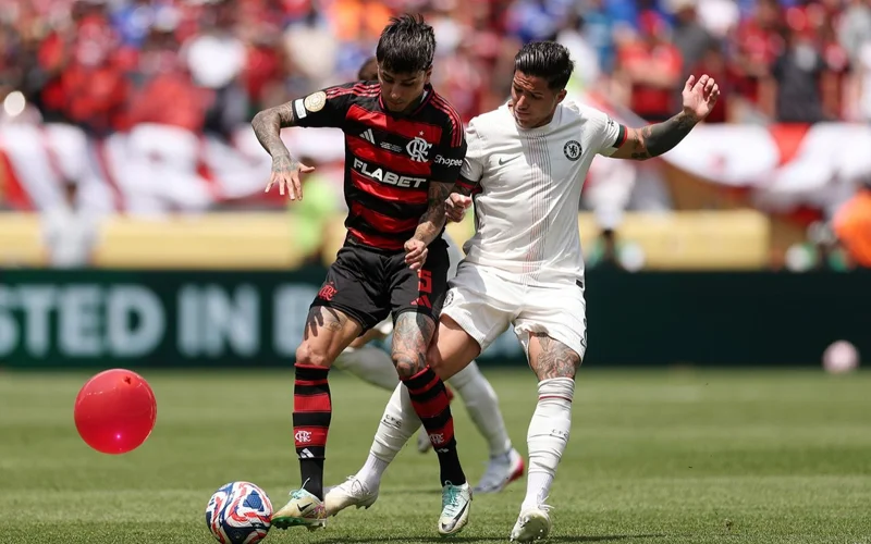Klýbtar arasyndaǵy ÁCh: «Chelsı» «Flamengoǵa» ese jiberdi