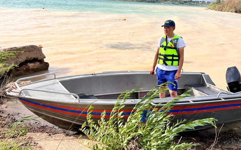 Лодка надежды: как работают спасатели на водоемах Караганды