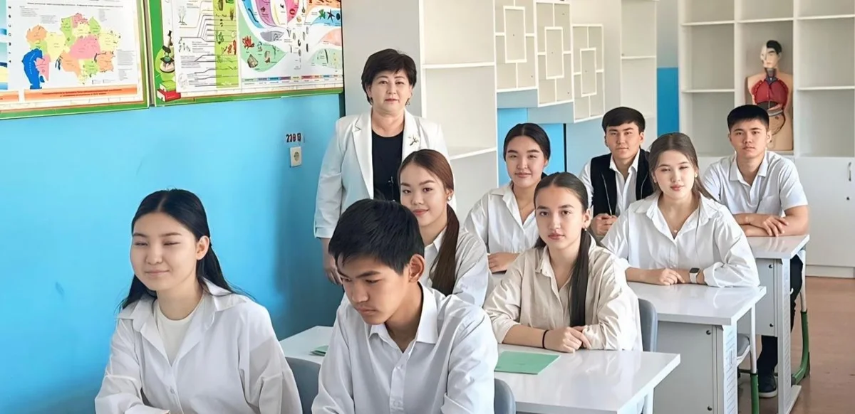 Жыныстық қатынастағы майлы әйелдер Апай жиенімен жыныстық қатынас