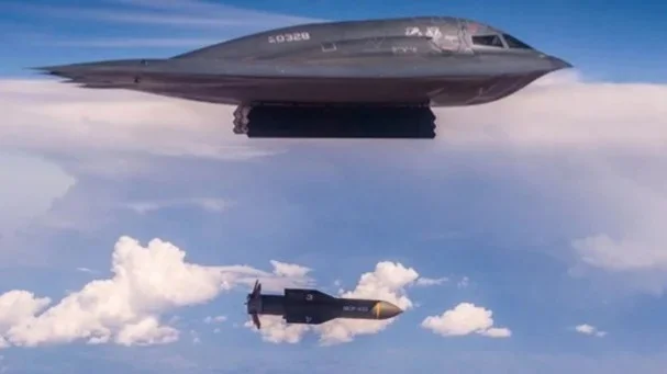 US bombs Iran