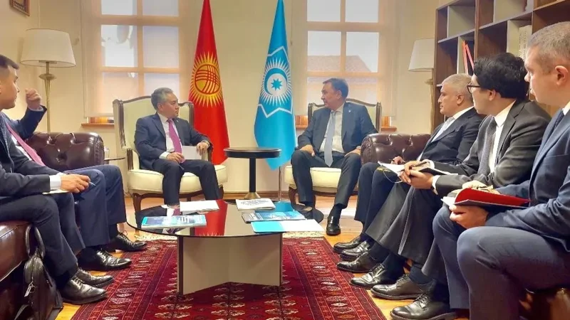 Jeenbek Kulubaev visits office of Secretariat of OTS in Istanbul