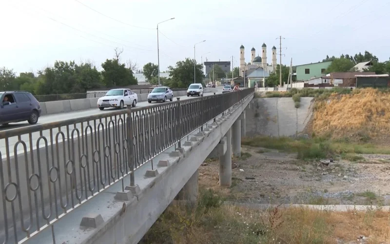 Сухое русло реки Сайрамсу