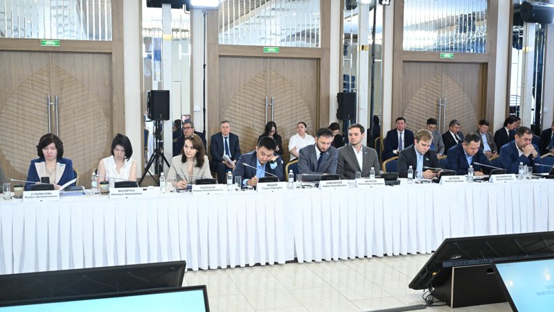 Ақмола облысы Бурабай ауылында Мәжіліс жанындағы Қоғамдық палатаның көшпелі отырысы өтті Ақмола облысы Бурабай ауылында Мәжіліс жанындағы Қоғамдық палатаның көшпелі отырысы өтті