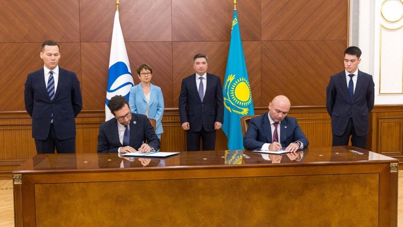Олжас Бектенов ЕҚДБ басшысы Одиль Рено-Бассомен елімізде инфрақұрылымдық ірі жобаларды жүзеге асыру мәселесін талқылады Олжас Бектенов ЕҚДБ басшысы Одиль Рено-Бассомен елімізде инфрақұрылымдық ірі жобаларды жүзеге асыру мәселесін талқылады