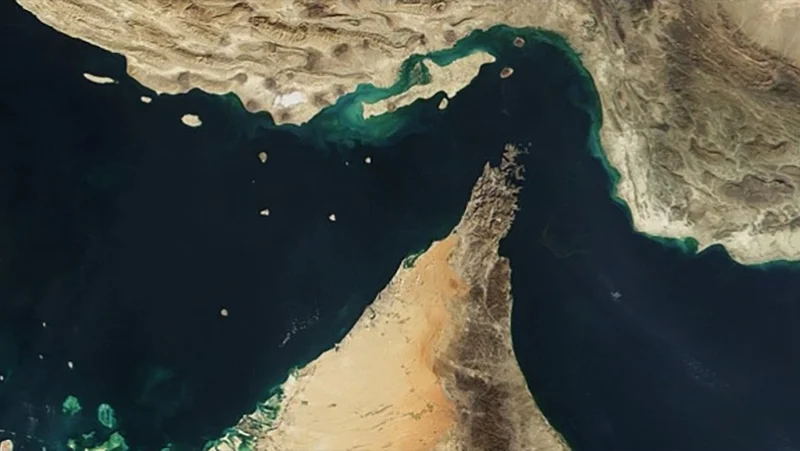 Ормузский пролив