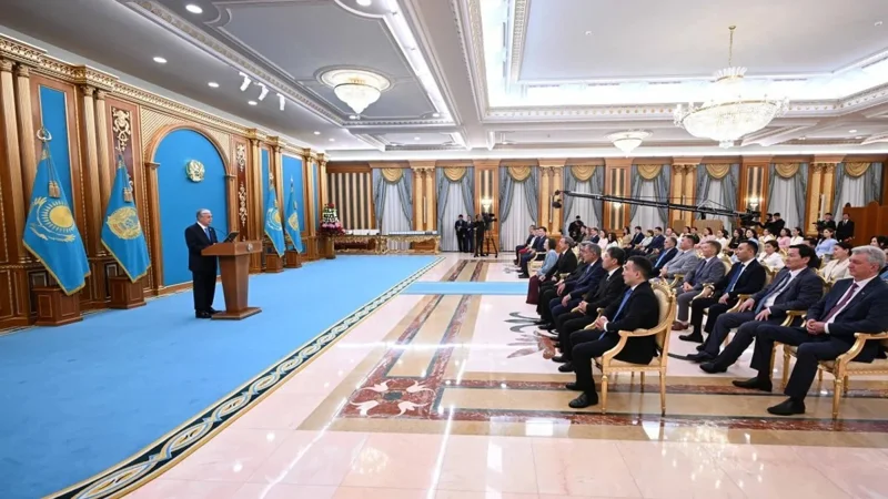 Both state and journalists work for the good of the country, President says