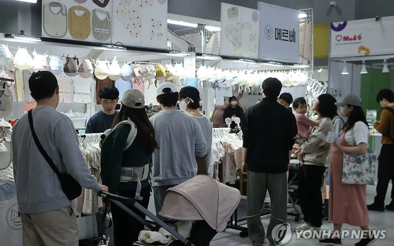 S. Korea sees fastest on-year growth in births in 34 yrs in April