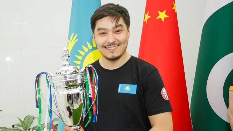 Ержан Шакеев Ержан Шакеев