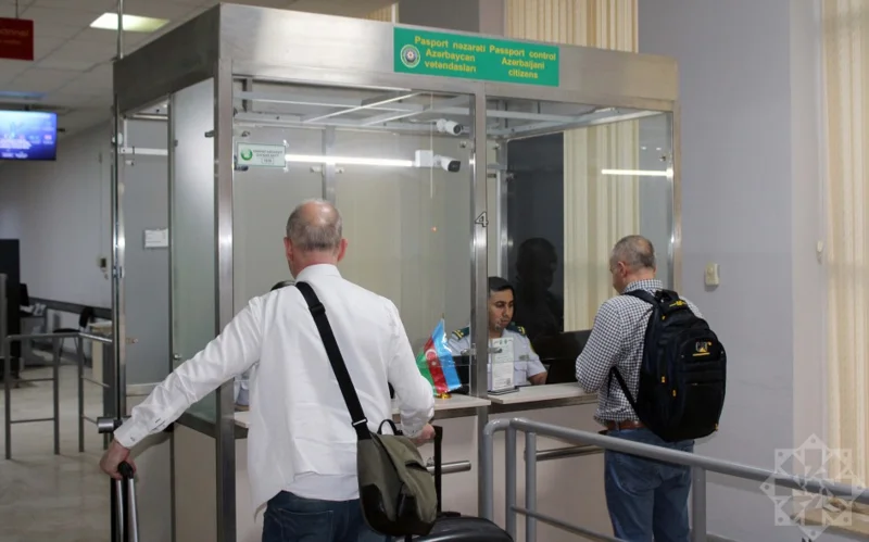 Grek dıplomattary Ázerbaıjannyń kómegimen Irannan evakýatsııalandy