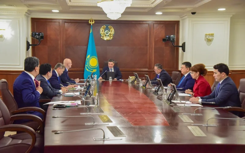 Kazakh PM Bektenov sets tasks to promote environmental awareness among population
