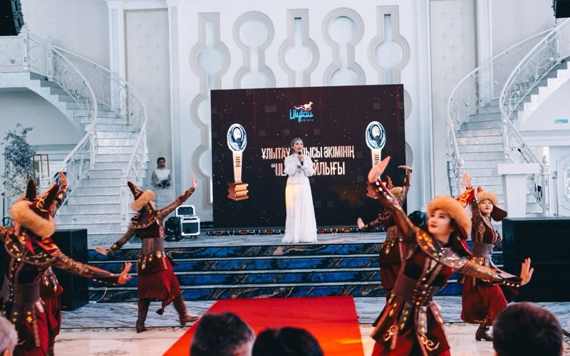 Ұлытау облысы әкімінің БАҚ қызметкерлеріне арналған сыйлығы табысталды Ұлытау облысы әкімінің БАҚ қызметкерлеріне арналған сыйлығы табысталды