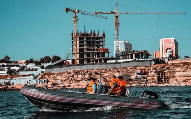 Kaspıı teńiziniń jaǵalaýynda mobıldi beketter ornatyldy