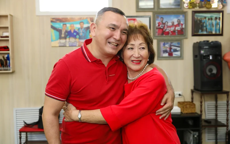 Корлыгайын Махметова мама чемпиона мира по ММА