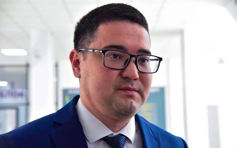 Сыбайлас жемқорлыққа қарсы іс-қимыл агенттігінің аға тергеушісі Мақсат Иманғазин Сыбайлас жемқорлыққа қарсы іс-қимыл агенттігінің аға тергеушісі Мақсат Иманғазин