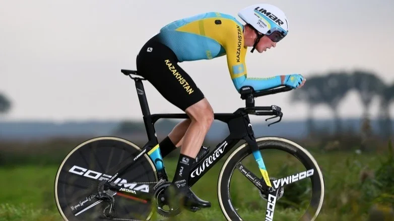 Evgenıı Fedorov tas joldaǵy velosporttan el birinshiliginde ekinshi ret top jardy