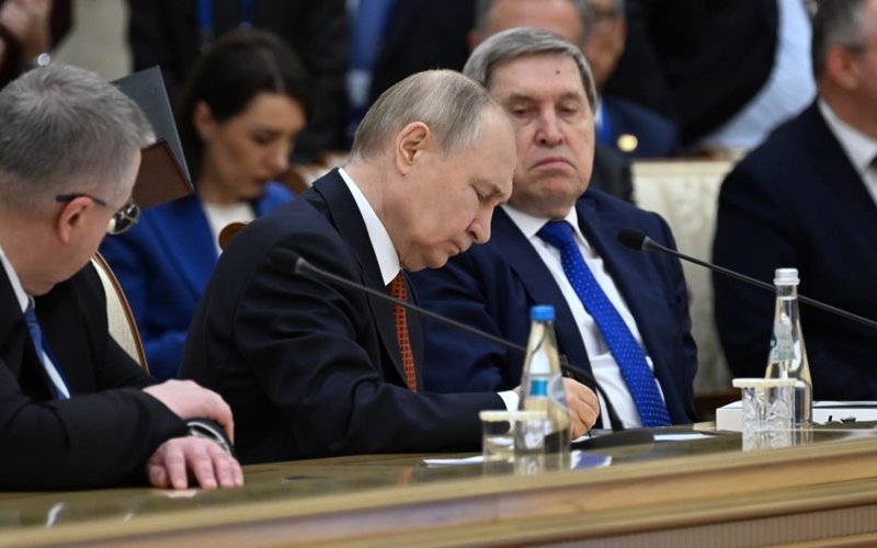 Президент РК принял участие в заседании Высшего Евразийского экономического совета в расширенном составе Путин