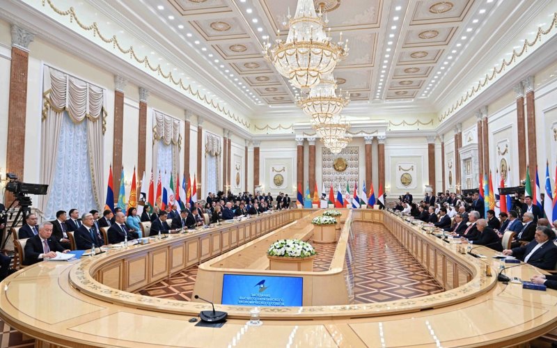 Президент Жоғары Еуразиялық экономикалық кеңестің кеңейтілген құрамдағы отырысына қатысты Президент Жоғары Еуразиялық экономикалық кеңестің кеңейтілген құрамдағы отырысына қатысты