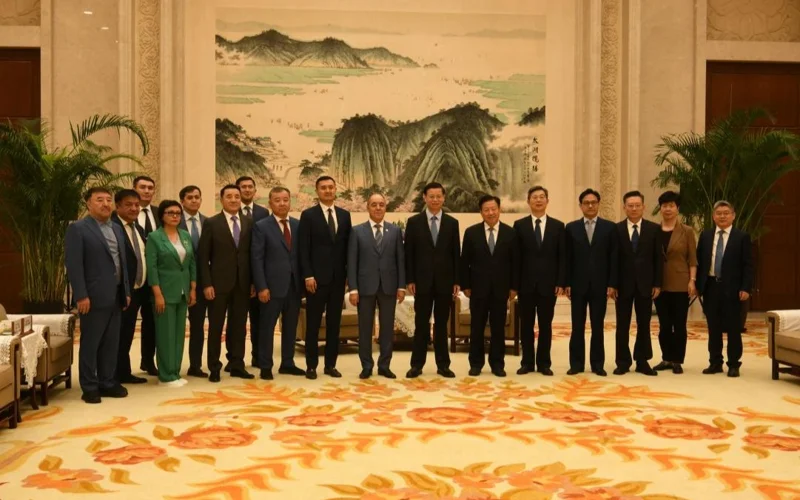 Аким ЗКО встретился с председателем народного правительства провинции Цзянсу