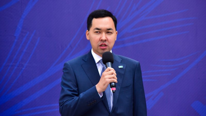 Работники СМИ получили квартиры от имени Президента Республики Казахстан Работники СМИ получили квартиры от имени Президента Республики Казахстан