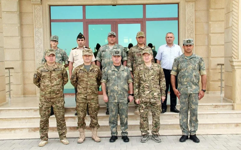 Қозоғистон ва Озарбайжон Мудофаа вазирликлари ҳарбий ҳамкорлик бўйича учрашув ўтказди