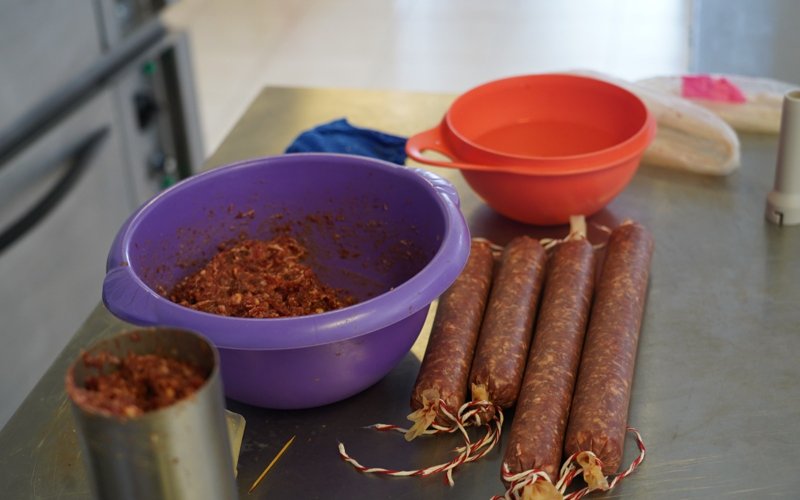 Колбасу из мяса сайгака разработали ученые из ЗКО Колбасу из мяса сайгака разработали ученые из ЗКО