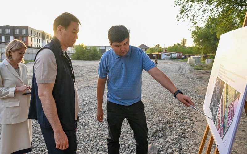 Алматыда Әуежай және Алтынкөл көлінің түбі тазартылады