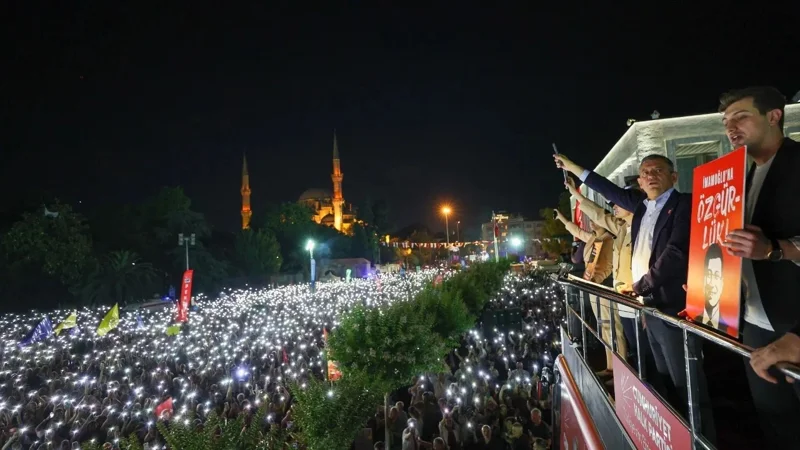 Митинг в поддержку бывшего мэра прошел в Стамбуле