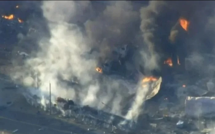 Калифорнияда пиротехника омборида кучли портлаш содир бўлди