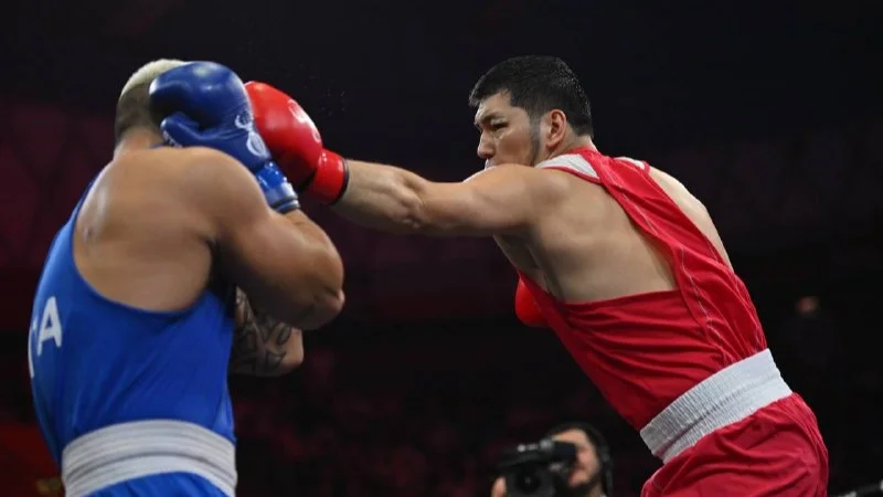 Әлем кубогы: Айбек Оралбай жартылай финалға жолдама алды