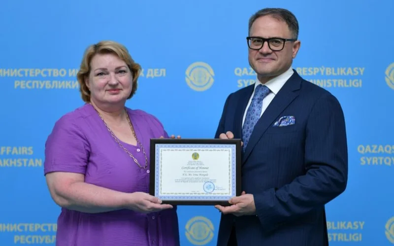 Латвия Елшісі