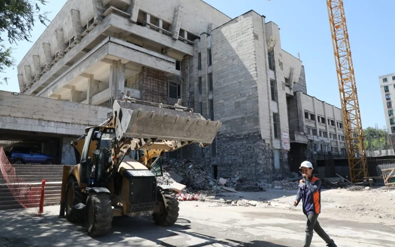 Театр имени Сац в Алматы